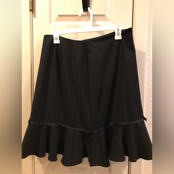 Black Skirt Size 10, Larry Levine, Women’s Work Career Wear - Picture 2 of 6